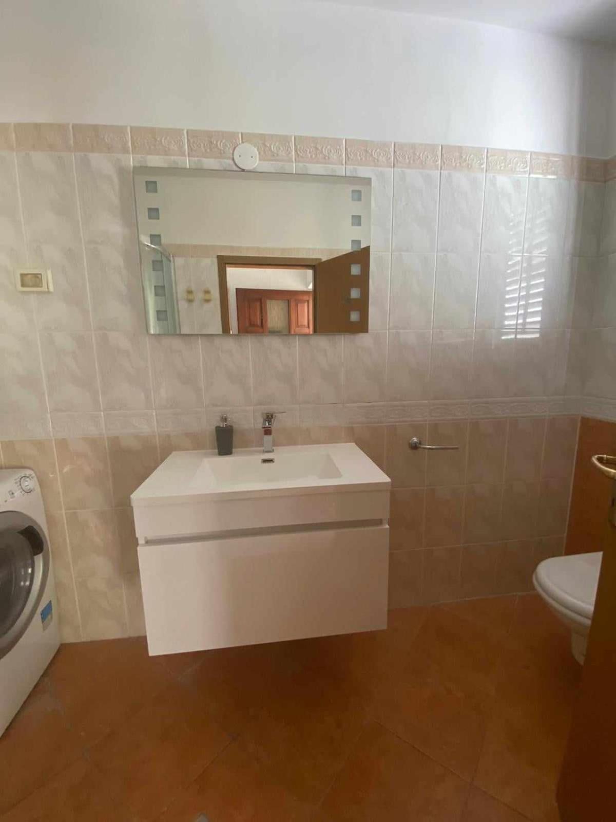 Appartamento Apartma Lana21 Capodistria Esterno foto